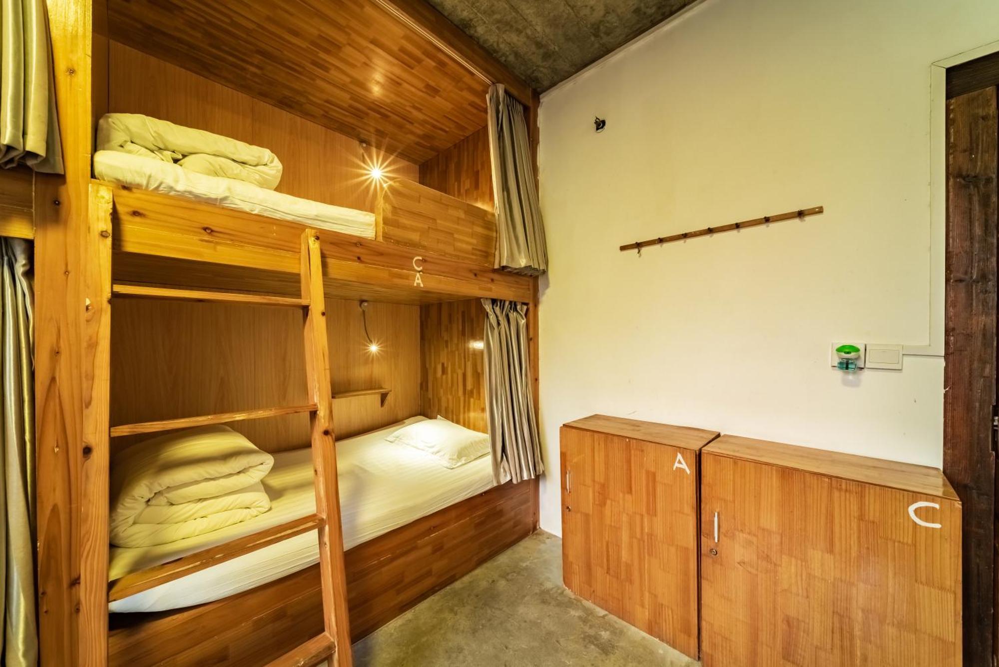 Yangshuo Sudder Street Guesthouse Room photo